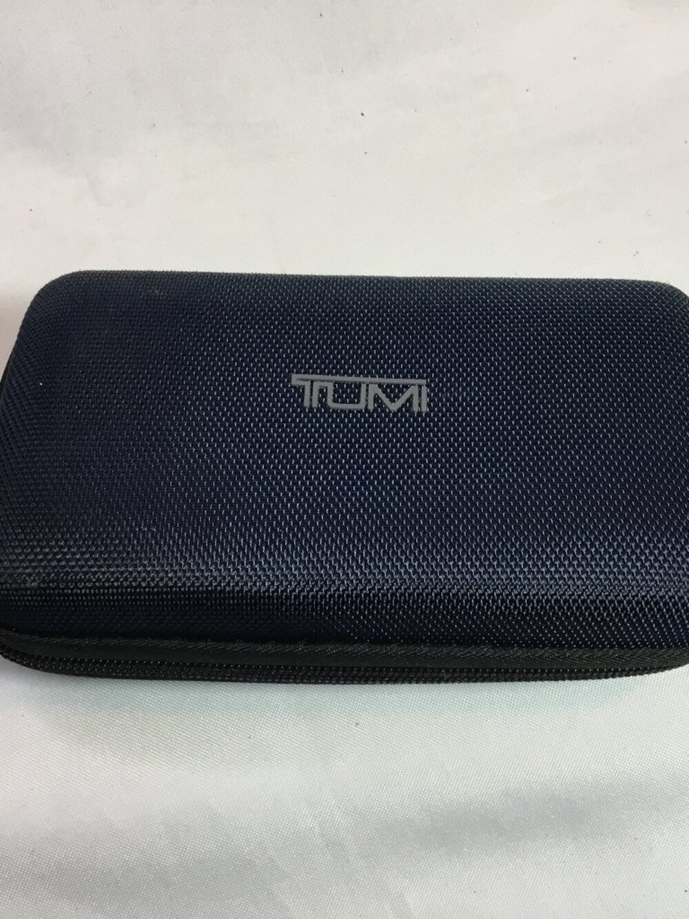 Tumi for Delta Hard Shell Travel Toiletry Blue, Case only. Pre-owned